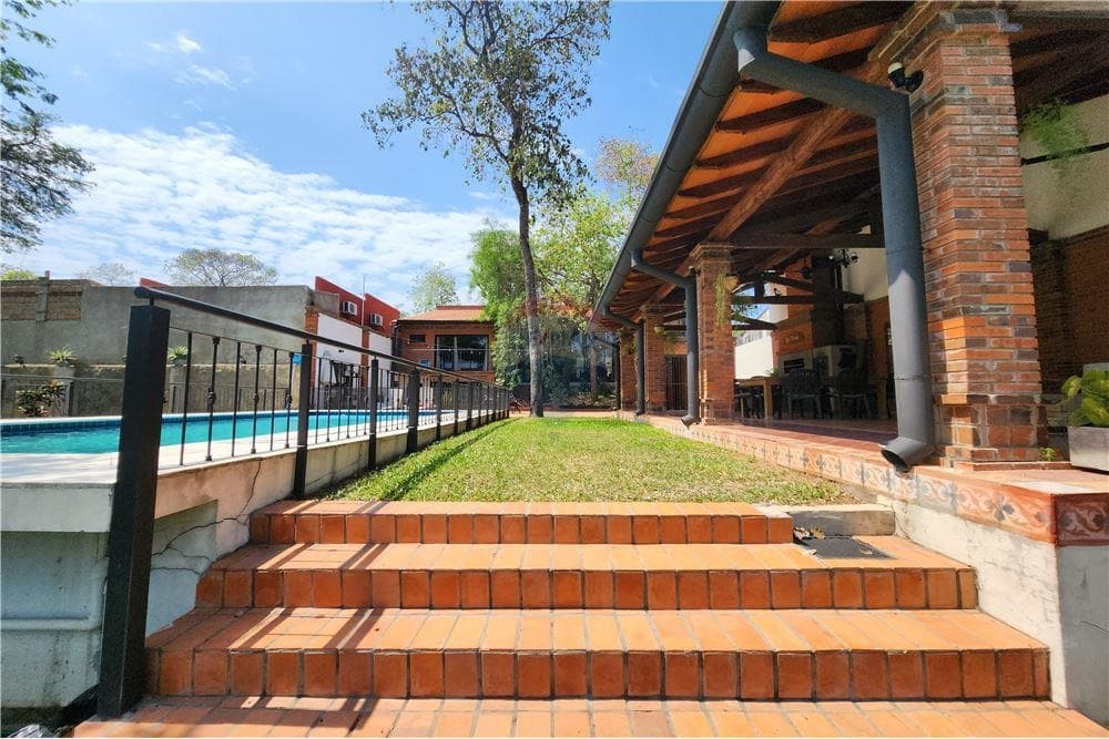 Anual – Casa Moderna con Piscina y Quincho Full en San Bernardino, foto 1