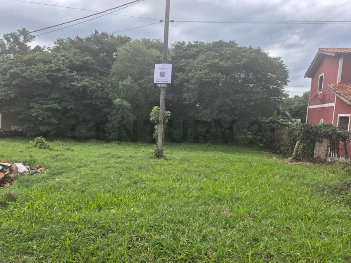 En venta gran terreno con ubicación estratégica en Loma Merlo Luque