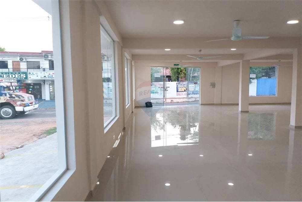 amplio salón en San Lorenzo — foto 3