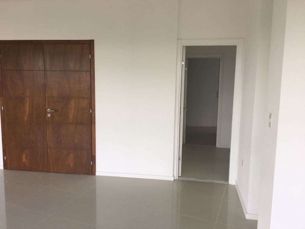Hermoso departamento 3 dormitorios mas servicio — foto 5