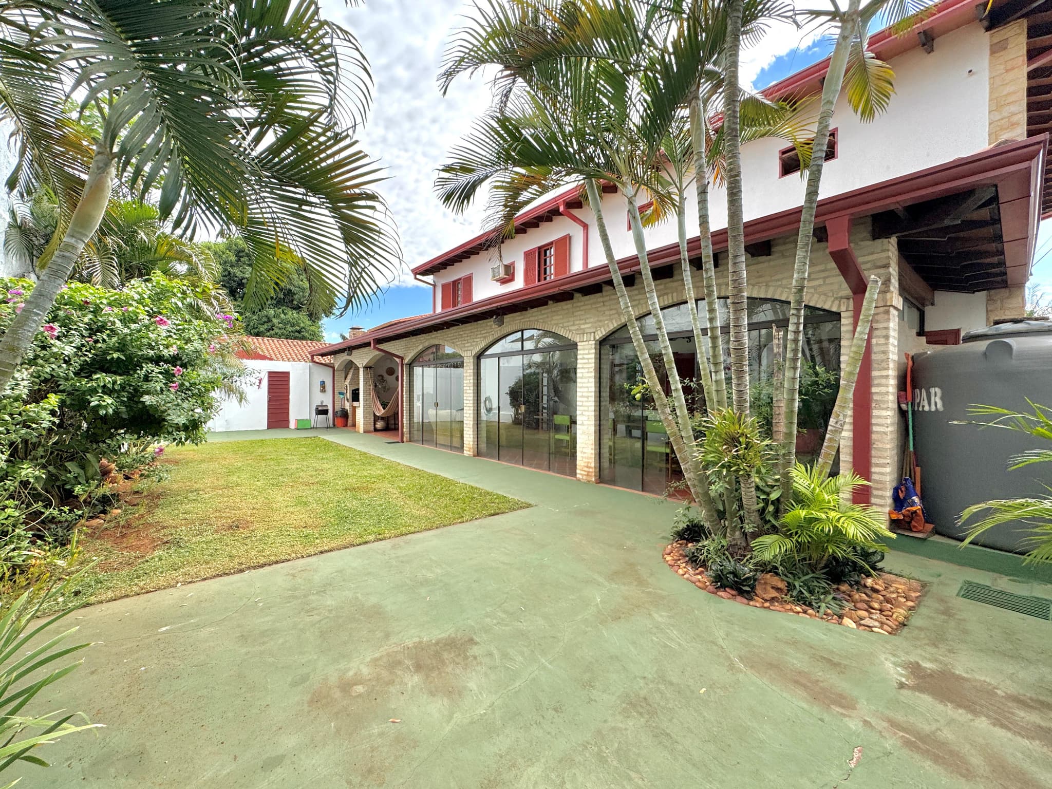 Casa De 5 Dormitorios en Fernando Sur, foto 2