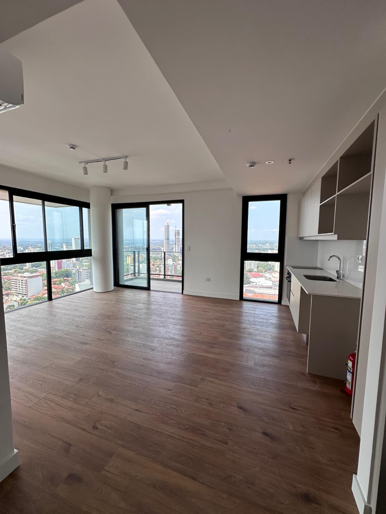 - Departamento MONO en MORE del SOL — foto 2