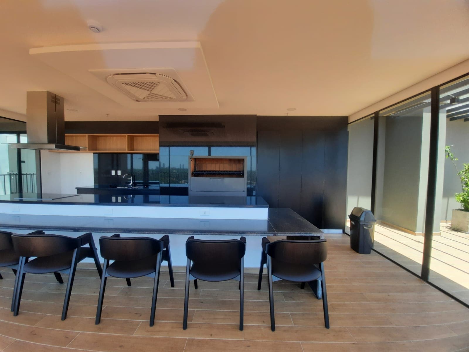 A pasos del Club Centenario, exclusivo y fino Edificio LA ESTANZA, foto 2