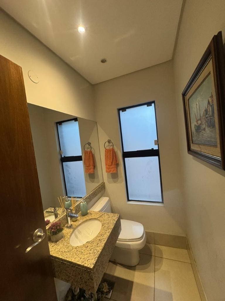 Casa pareada en lambare zona peron, foto 5