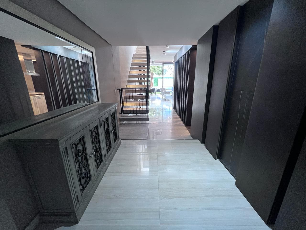 Hermosa Y Amplia Casa Pareada Con Muebles, foto 2