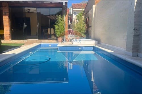 Casa de 5 habitaciónes con Piscina en Asunción Barrio Villa Morra