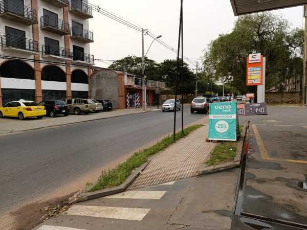 En venta – amplia propiedad sobre avda. Zavalas cué, foto 2