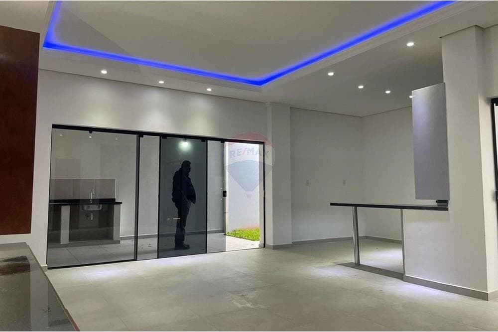 Duplex a estrenar en lambare zona colegio sek, foto 5