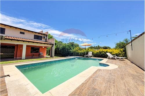 Casa-Venta-PY Cordillera San Bernardino Puerta del Lago