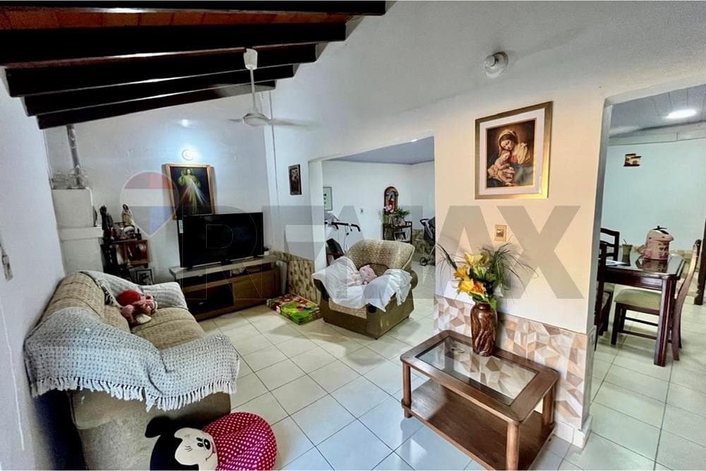 Casa en venta - sajonia — foto 2