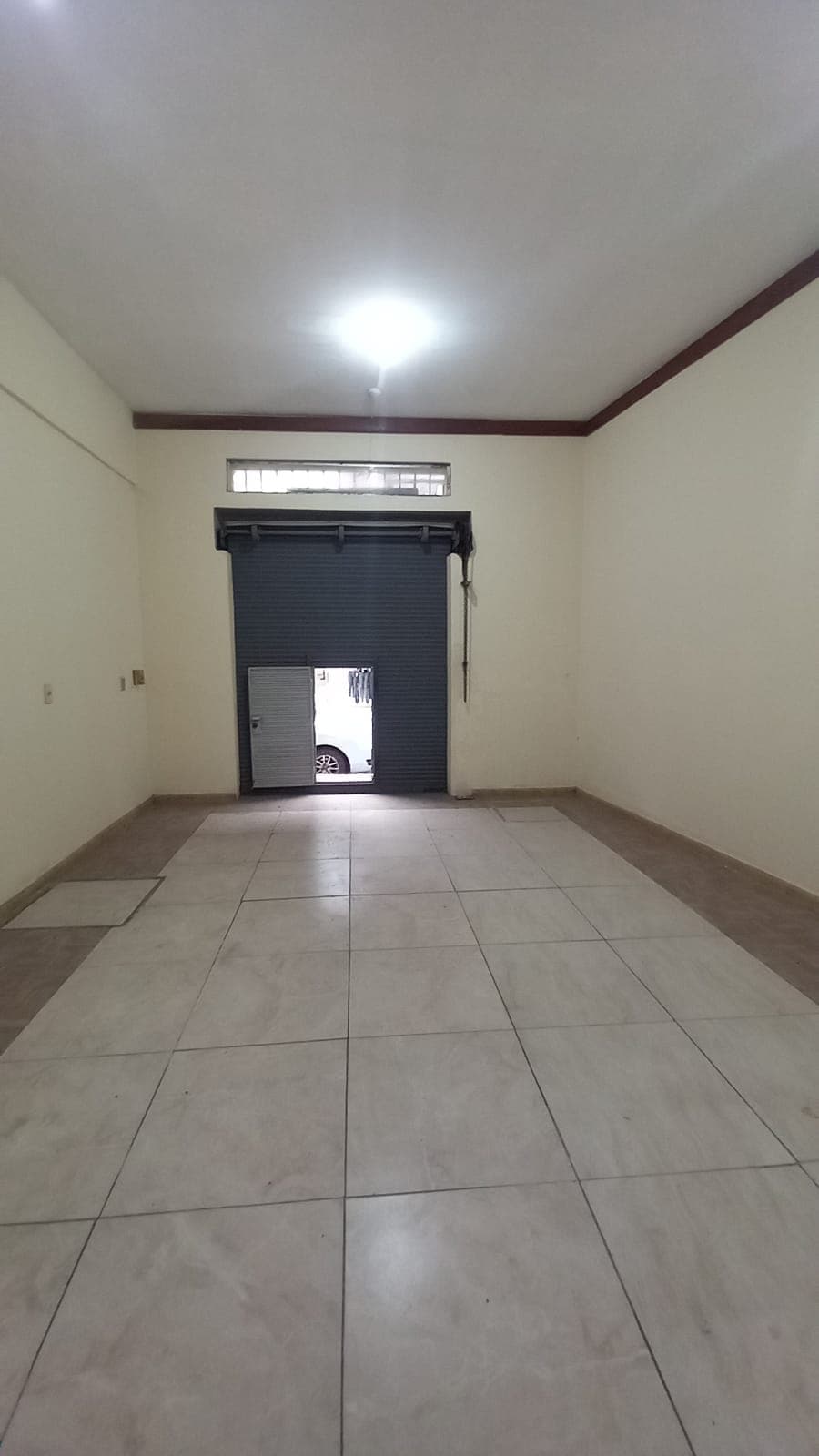 de Salon Comercial - Antequera e/ Azara y Cerro Cora — foto 3