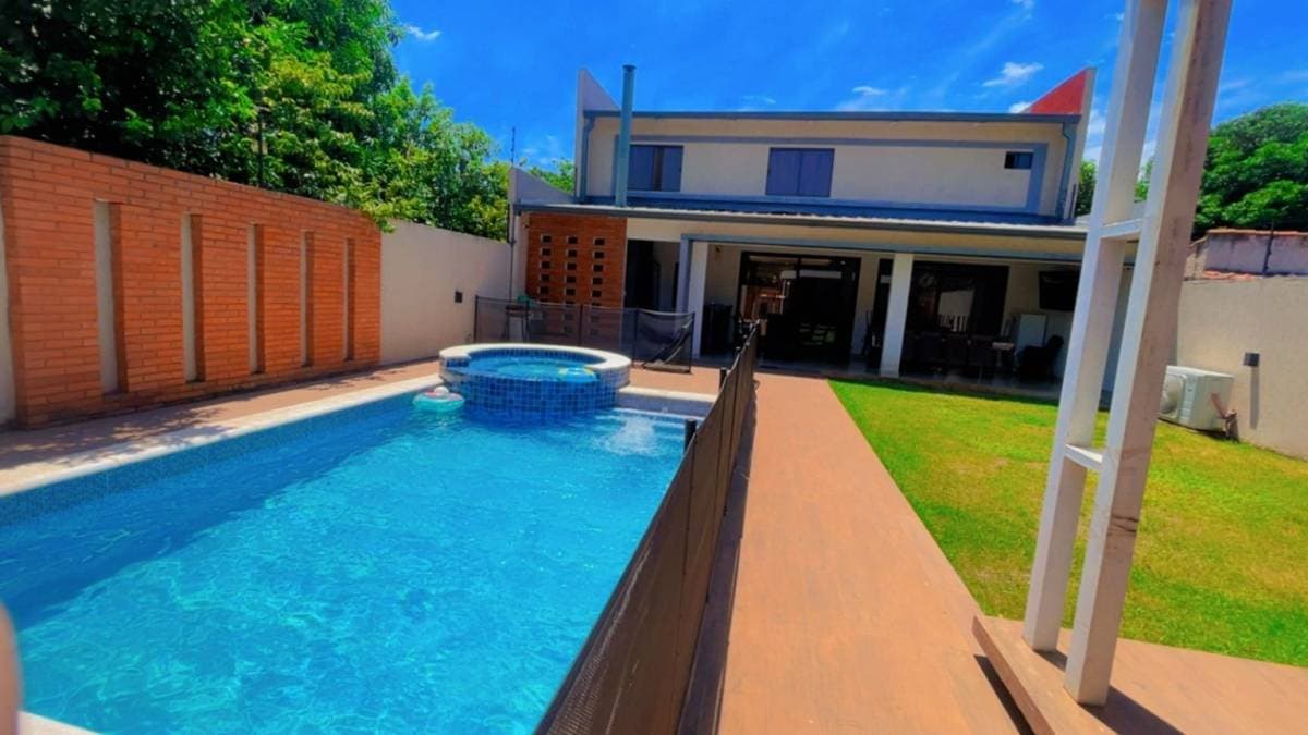 Casa en isla bogado Luque, foto 1