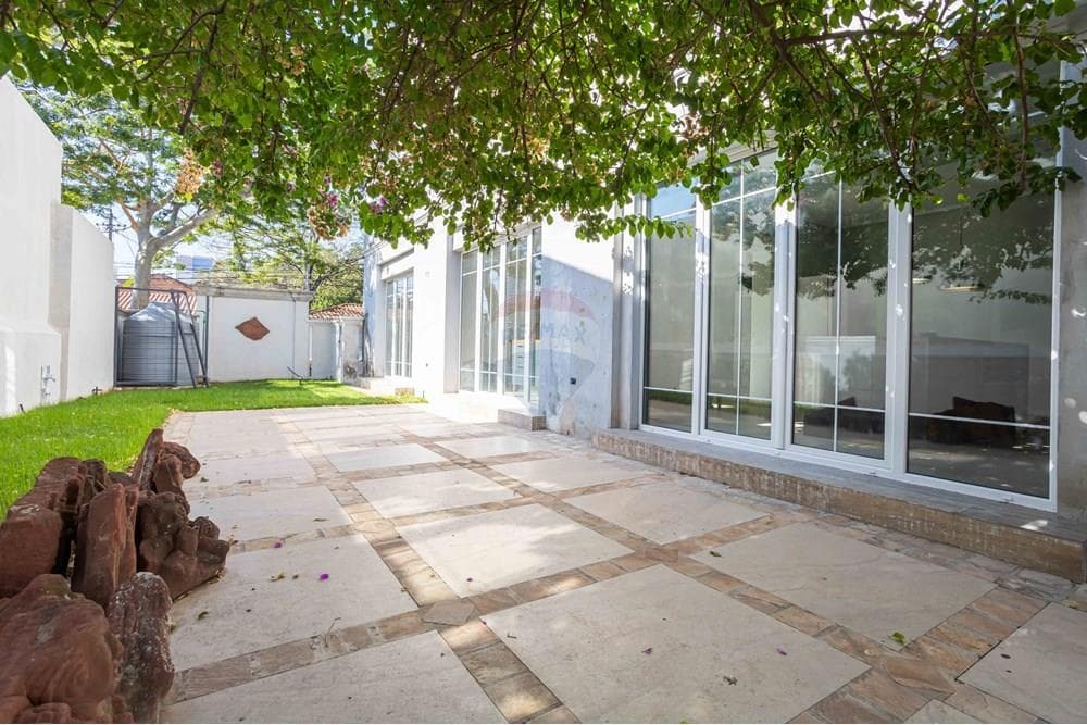 imponente Residencia en el Barrio Manora, foto 2