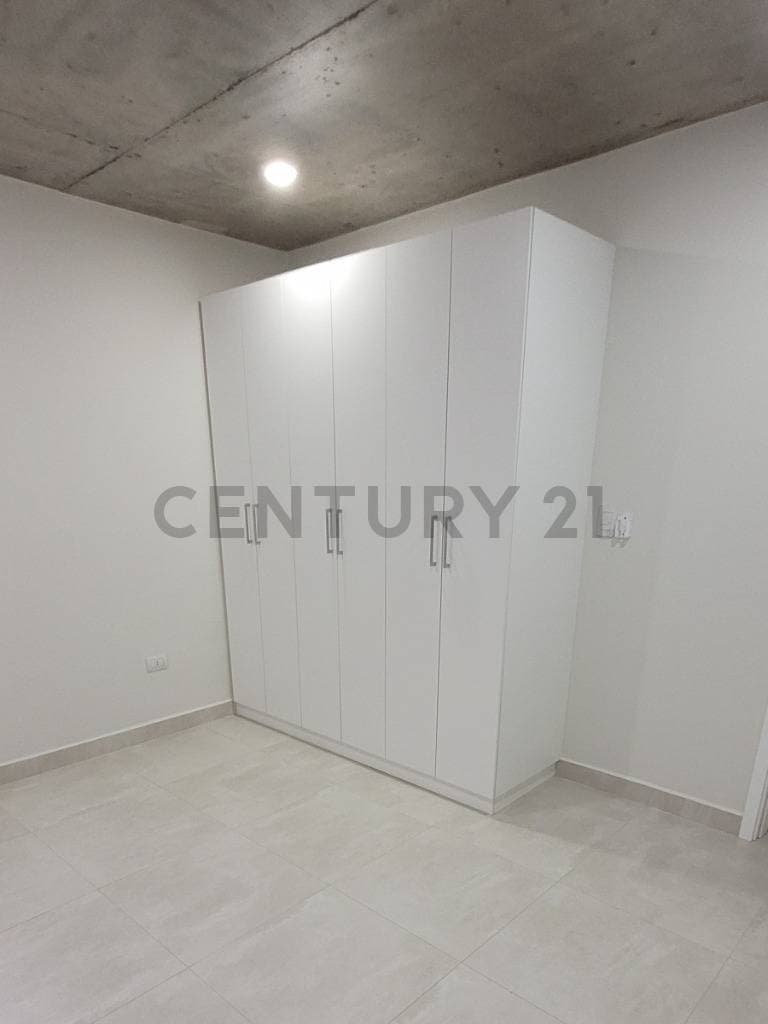 En alquiler - depto de 2 dormitorios en zona conmebol, foto 4