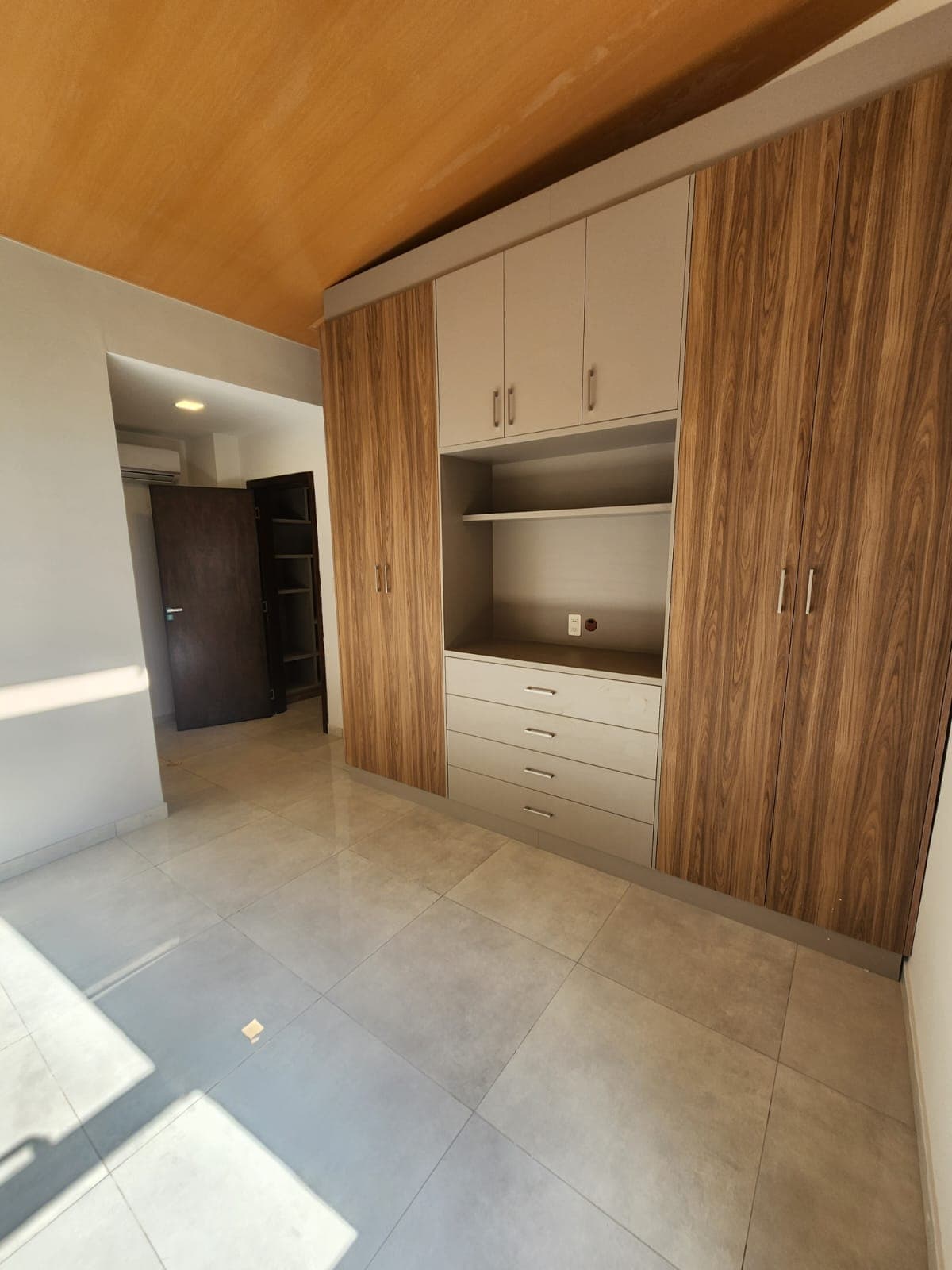 Hermosa casa con quincho en barrio cerrado terra viva – maramburé, Luque, foto 3