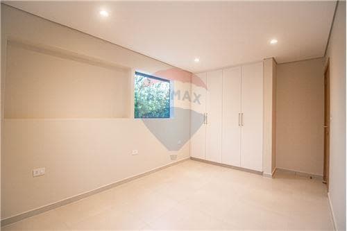 Duplex-Venta-PY Central Luque Primer Barrio Pampa Grande, foto 4
