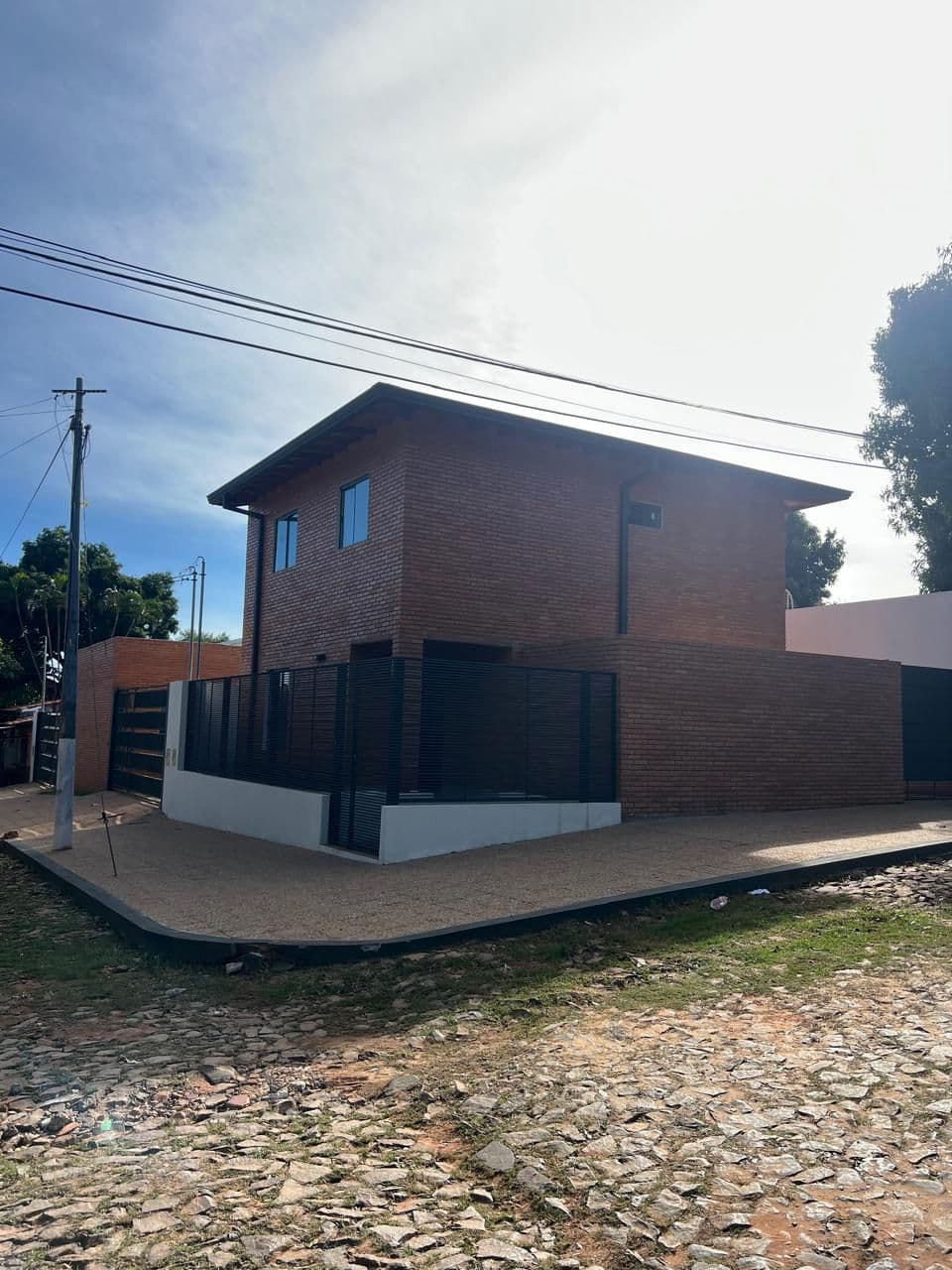 Vendo duplex en esquina a estrenar en bo santa rosa i - Lambaré