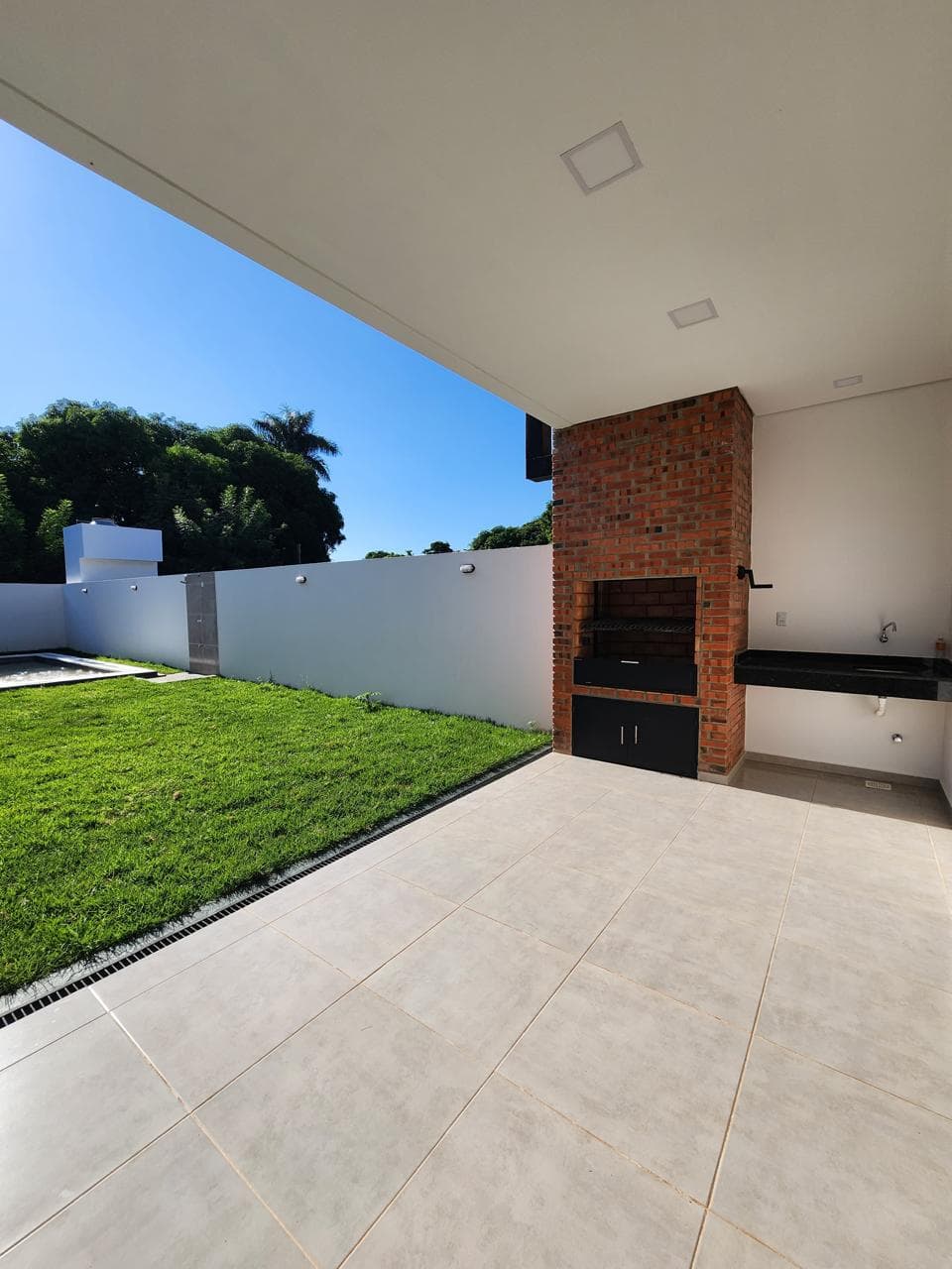 Duplex en venta en Luque, foto 2