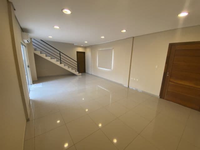 Duplex A Estrenar En Barrio San Vicente — foto 2