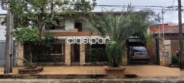 hermosa casa de 2 plantas Barrio Mcal Estigarribia!!! — foto 2