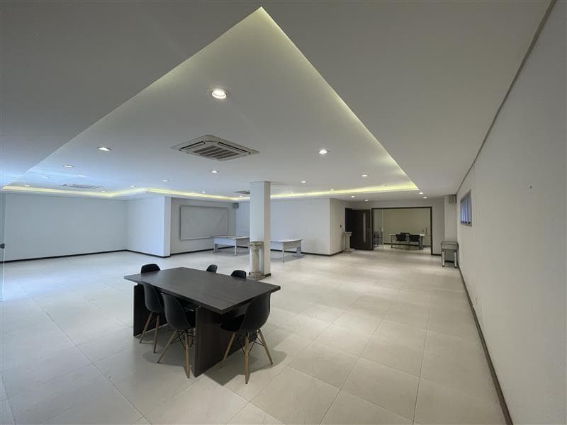 Venta de Oficinas con salón comercial - Central, Paraguay
