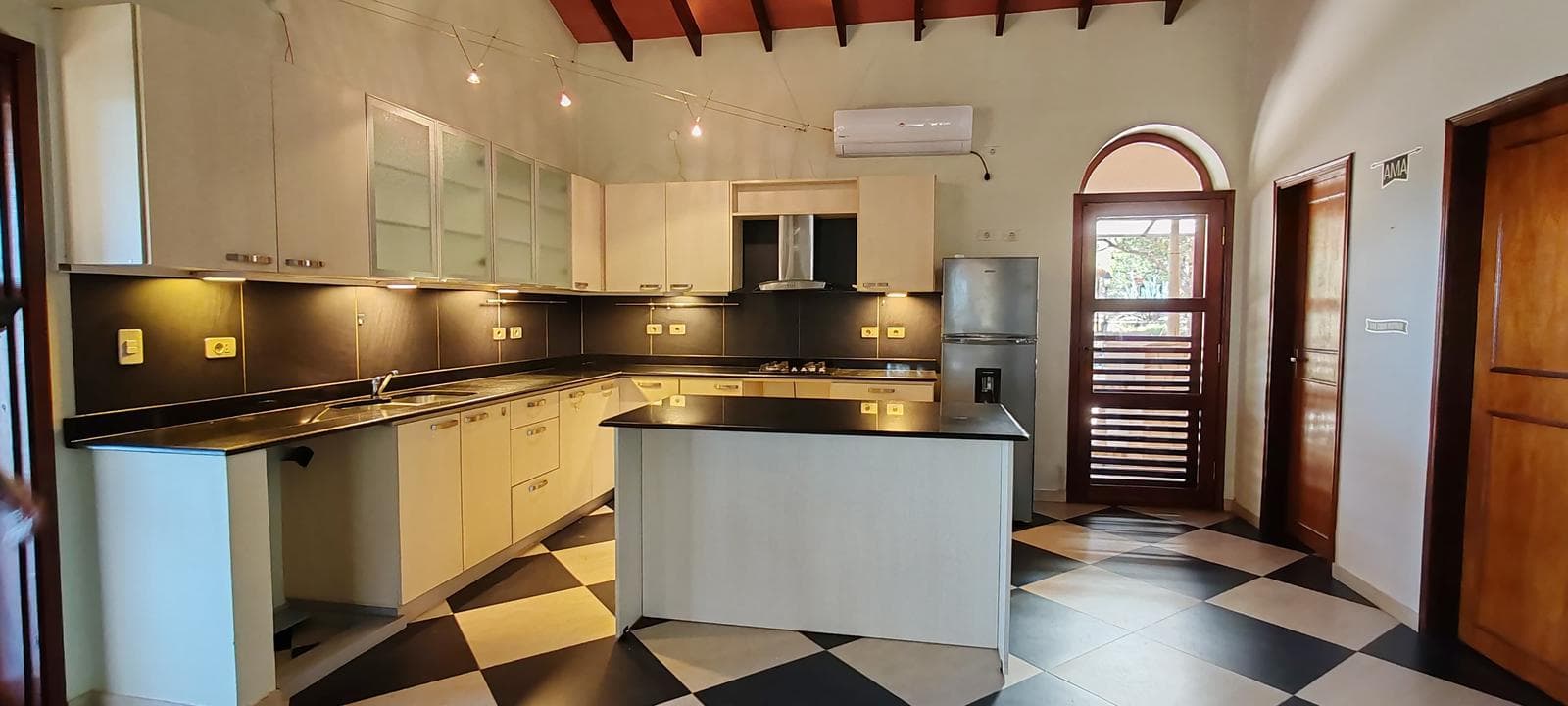 Mansión en venta de 7.000 m2 en Nueva Colombia, foto 4