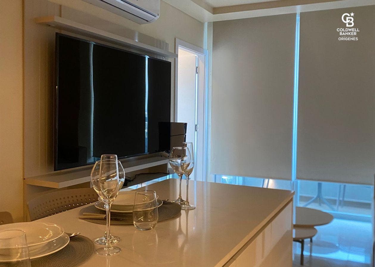 En venta departamento amoblado de 2 habitaciones en el Barrio Ykua Sati Edificio Eminent torre II — foto principal
