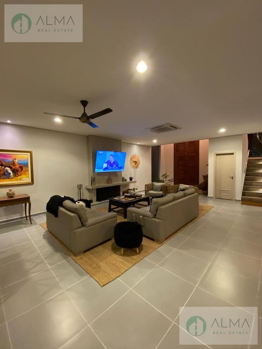 Casa en San Bernardino, foto 3