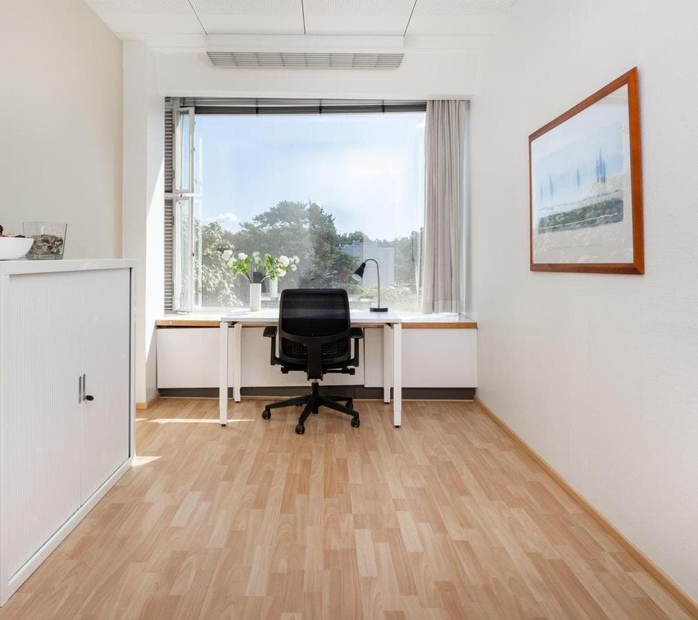 Alquiler de oficina comercial para 2 personas en Asuncion, Artigas