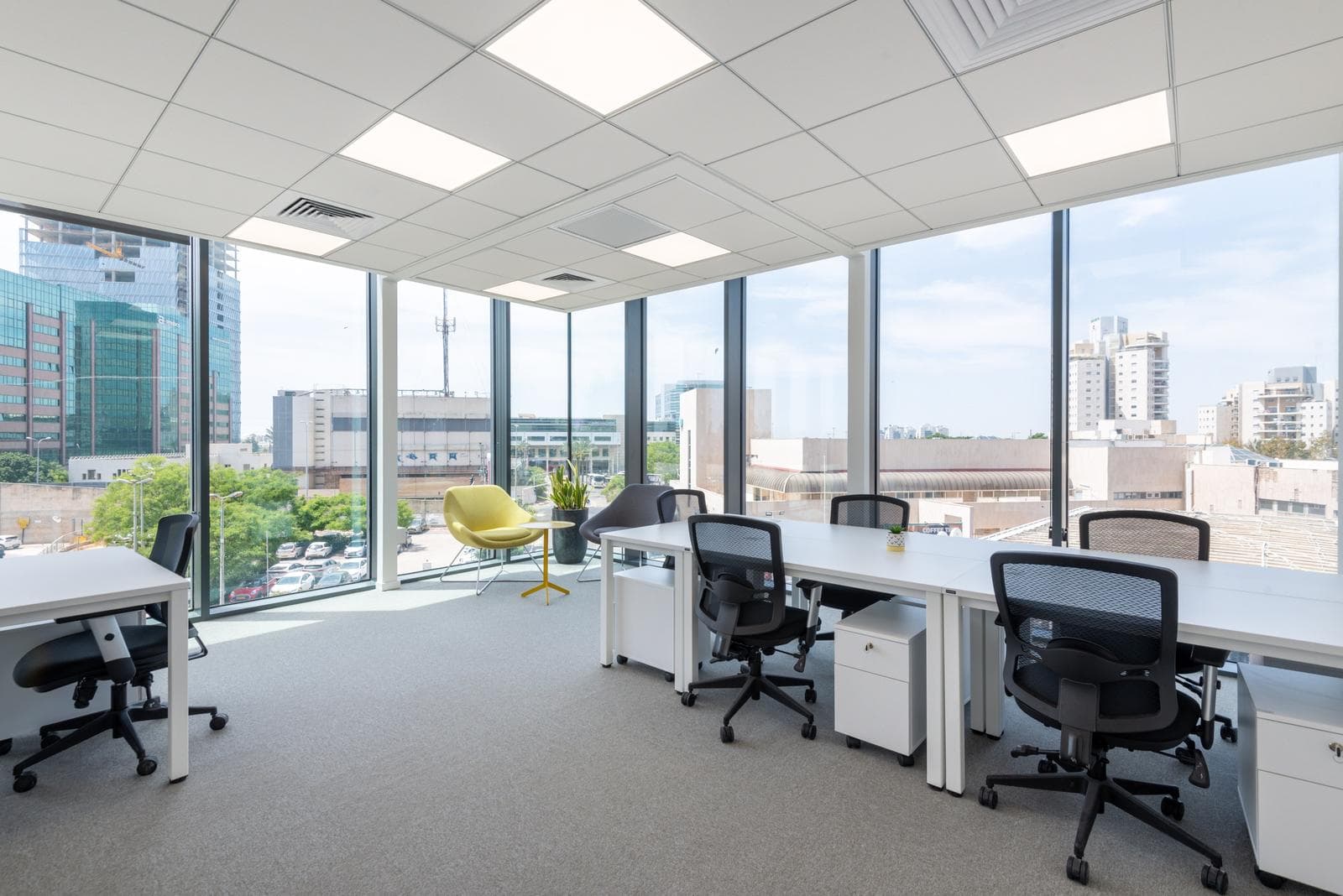 de oficinas bellamente diseñadas para 4 personas en Asuncion, Perseverancia, foto 2