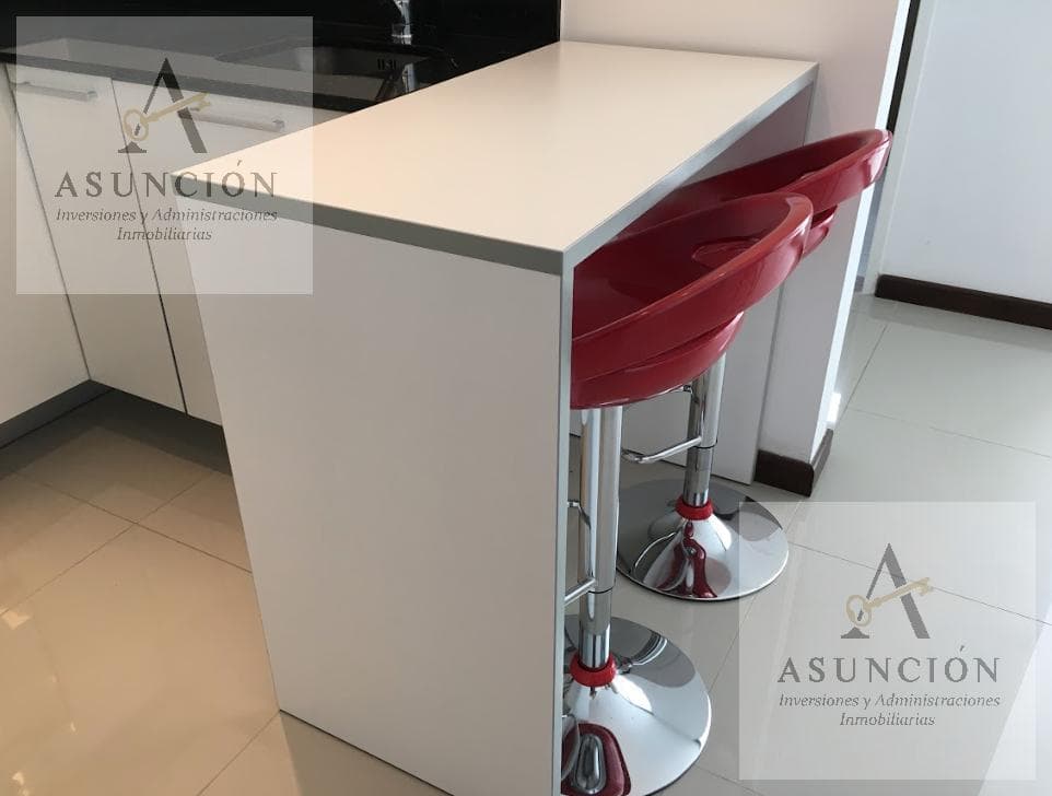 1 Dormitorio amoblado con balcón y Parrilla — foto 2
