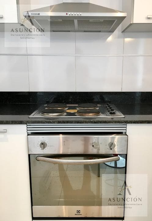 1 Dormitorio amoblado con balcón y Parrilla — foto 4