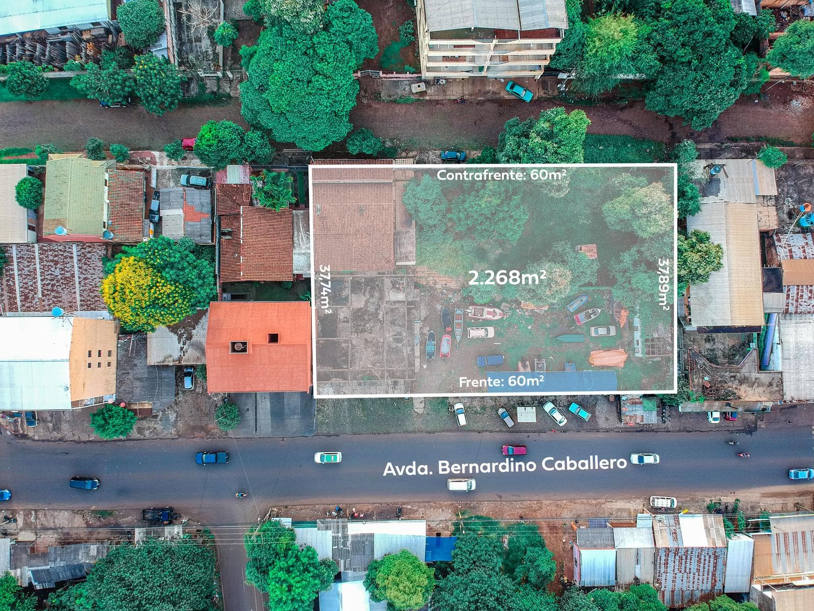 terreno de 2.258m² sobre la Avda. Gral. Bernardino Caballero, Ciudad del Este — foto 2