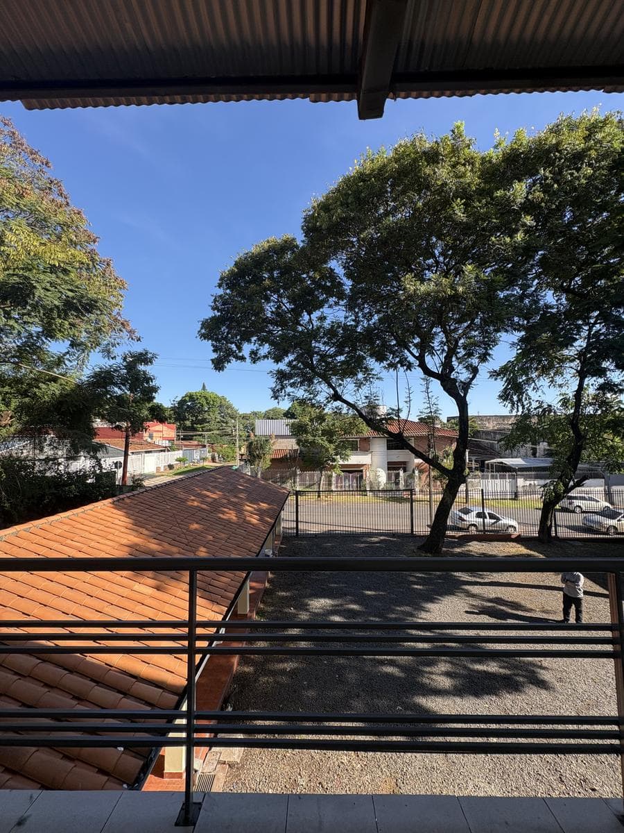 Showroom, depósitos y oficinas en Fernando de la Mora zona sur — foto 4