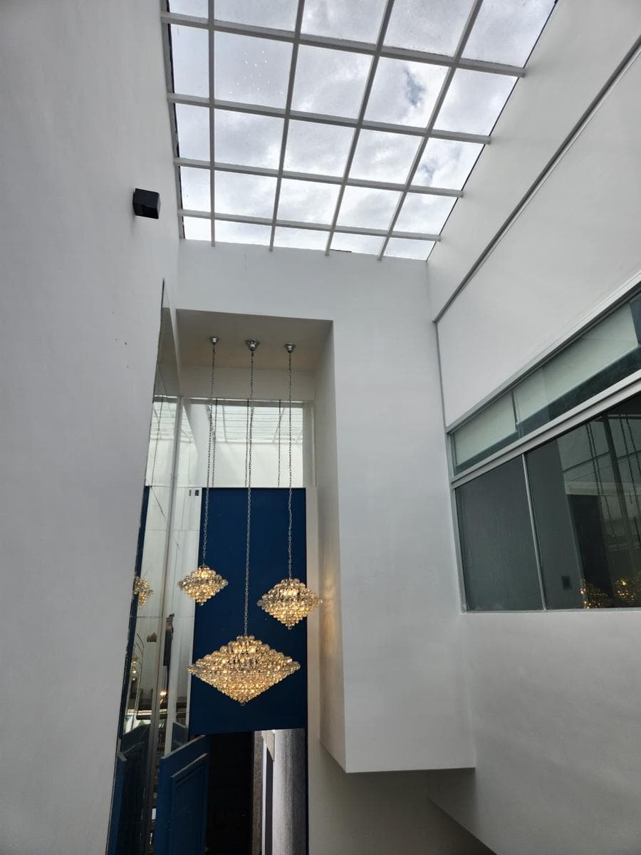 Vendo/Alquilo Hermosa Casa Mínimalista en Ykua Sati, foto 4