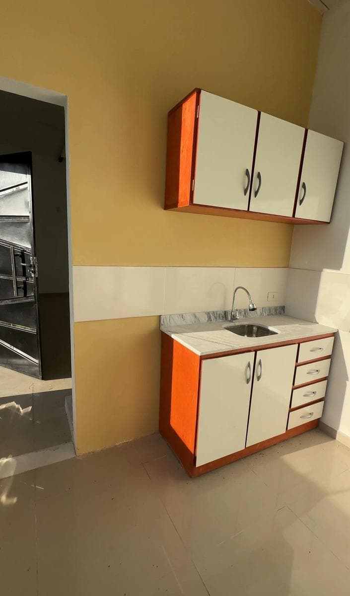 Local comercial en venta en barrio residencial La Caoba Limpio, foto 5