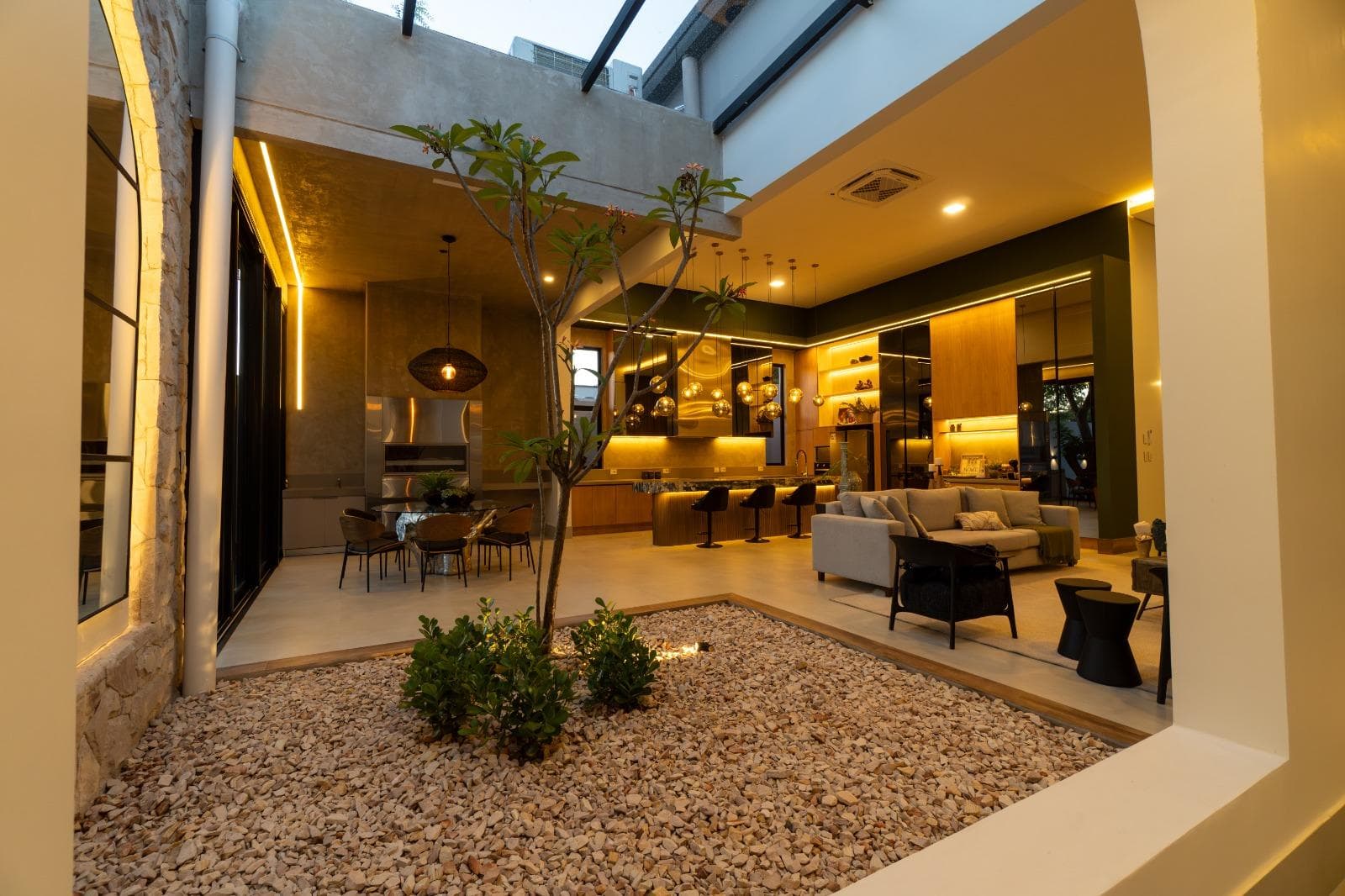 residencia de lujo a estrenar. Luque zona aeropuerto, foto 3