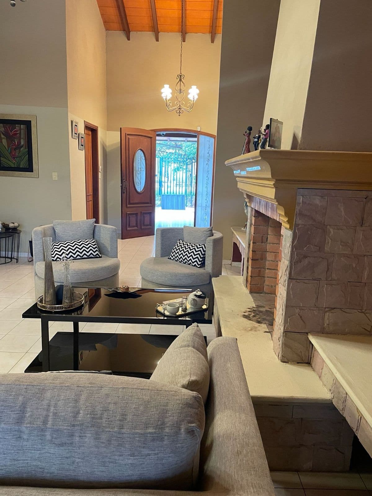 Casa en venta 3 dormitorios en suite en barrio Santa Librada Lambare, foto 5