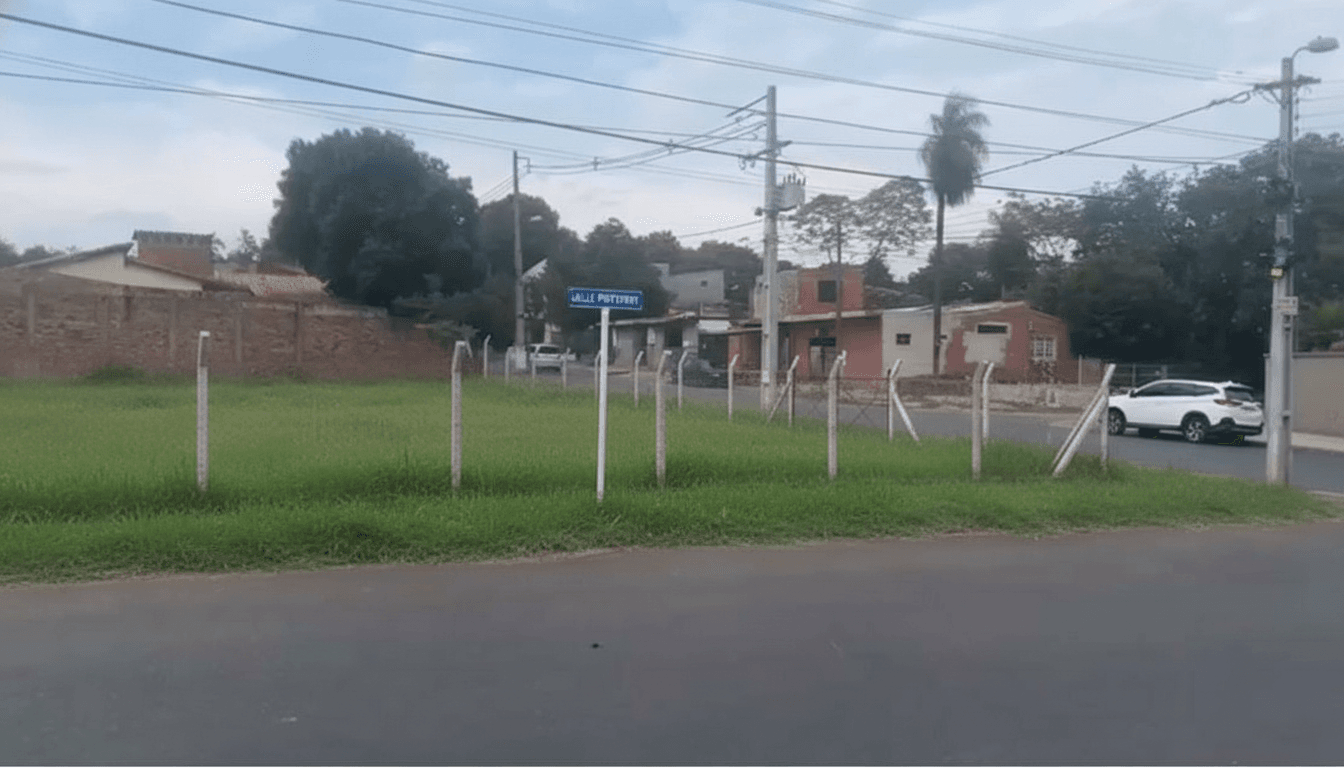 Ubicación Estratégica en Esquina, Lambaré (Valle Apua): Terreno Exclusivo para su Próximo Emprendimiento de Éxito — foto 4