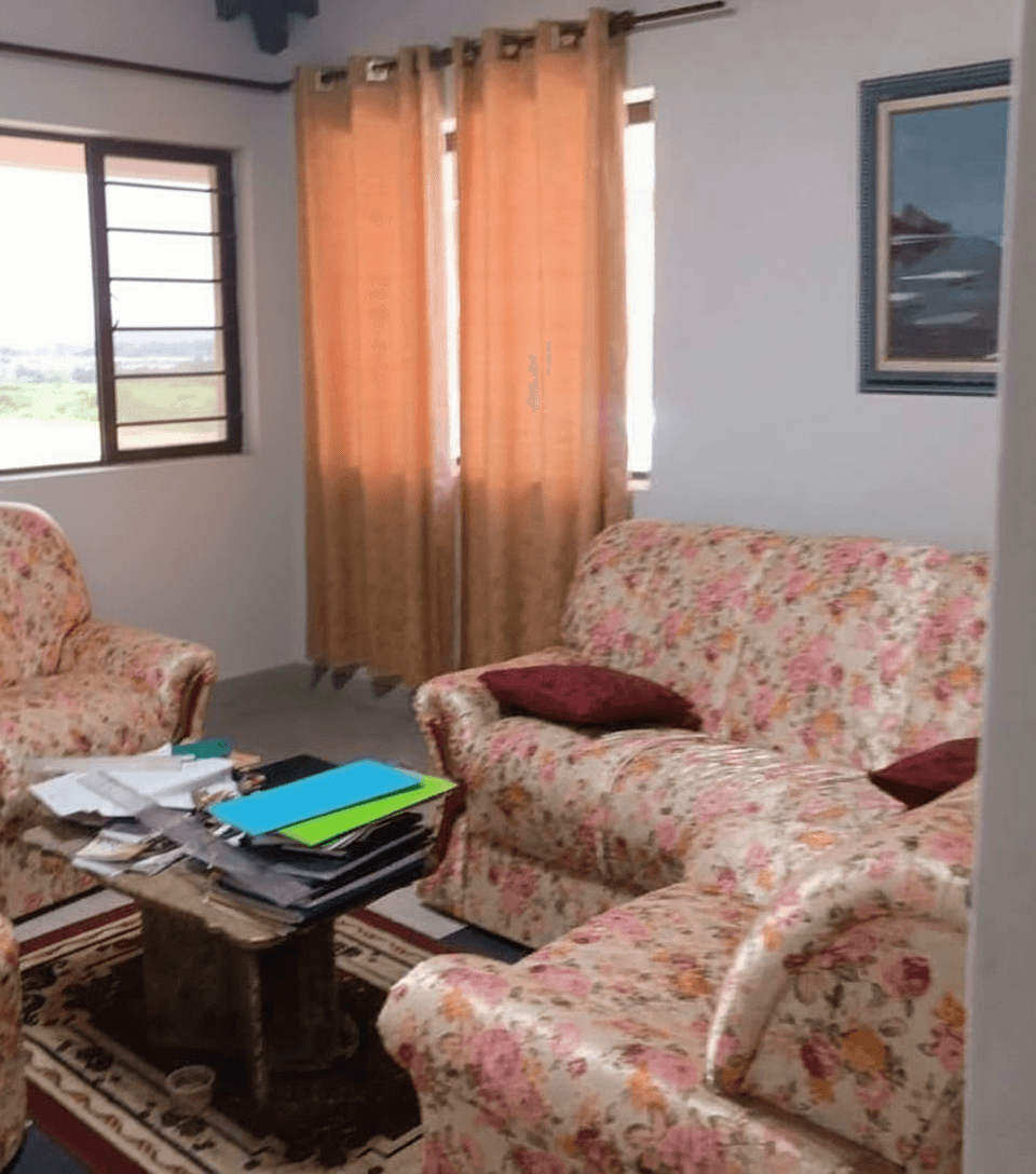 Exclusivo Chalet en Venta: Lujo y Confort en Fernando de la Mora, Zona Sur. Ubicación Privilegiada entre Soldado Ovelar y Defensores del Chaco. Amplio Terreno de 480 m². ¡Oportunidad Única por 125.000 USD!, foto 5