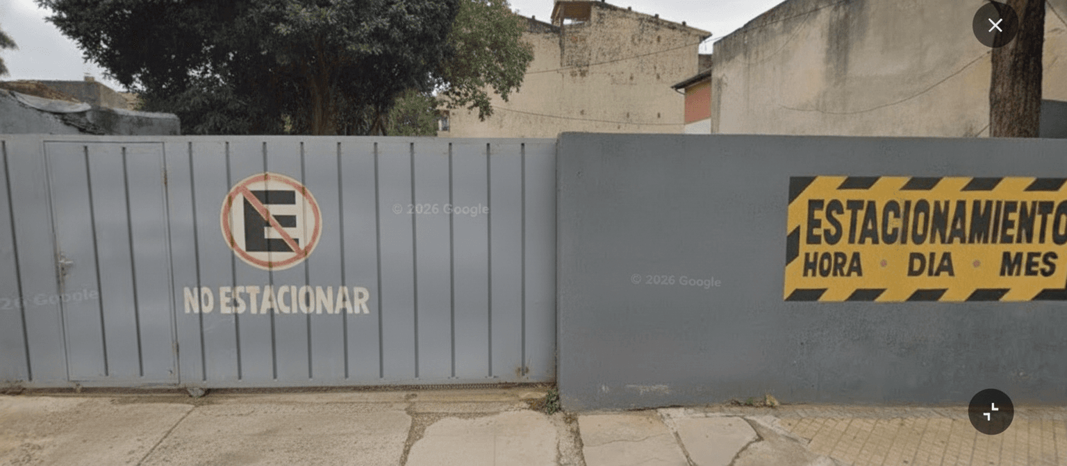 Ubicación Premium en el corazón del Mercado 4: Terreno Estratégico de 11,64 X 28,50 mts con potencial ilimitado. Ideal para desarrollos comerciales o Inversión. Actualmente operando como estacionamiento de vehículos livianos. Detrás de la Galería San Migu, foto 2