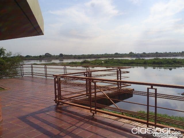 Mansion sobre el rio paraguay — foto 1