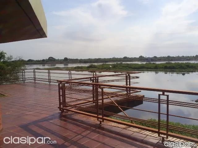 Mansion sobre el rio paraguay — foto 2