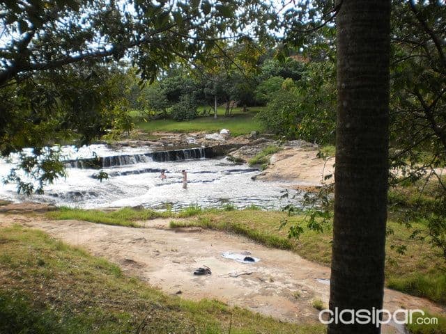 casa de campo con Arroyos y cascadas