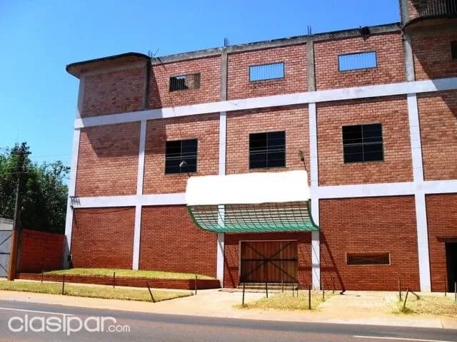 IMPRESIONANTE Complejo Edilicio de 2.200m2 en CAACUPEMI. Terreno de 3.300m2, foto 2