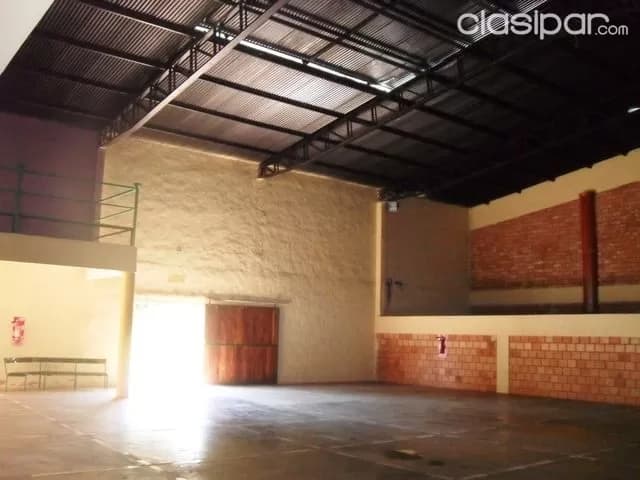 IMPRESIONANTE Complejo Edilicio de 2.200m2 en CAACUPEMI. Terreno de 3.300m2, foto 3