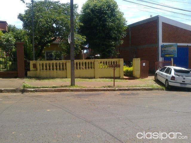 Casa en encarnacion sobre asfaltado!!!