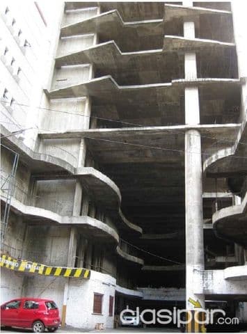 Estructura de edificio, en el centro de Asunción, zona lido bar!!