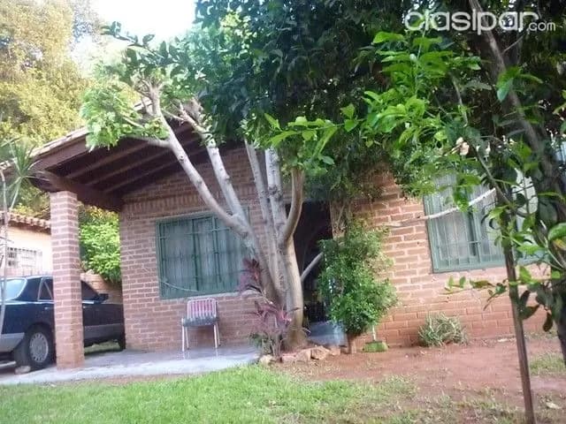 Recibo toyota como parte de pago por esta hermosa residencia tipo chalet en Villa Elisa — foto 5