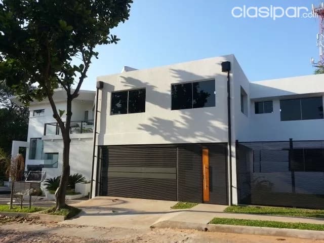 Fina Residencia Minimalista!!! a 100 mts de la Avda Perón, foto 2